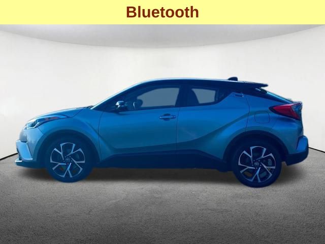 2019 Toyota C-HR XLE 9