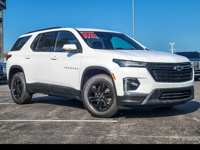 Summit White 2023 Chevrolet Traverse SUV / Crossover Front-Wheel Drive 9-Speed Automatic