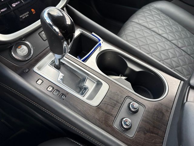 2024 Pearl White Tricoat Nissan Murano Platinum AWD SUV