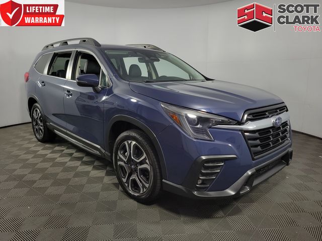 2023 Subaru Ascent Limited 7 Passenger's photo