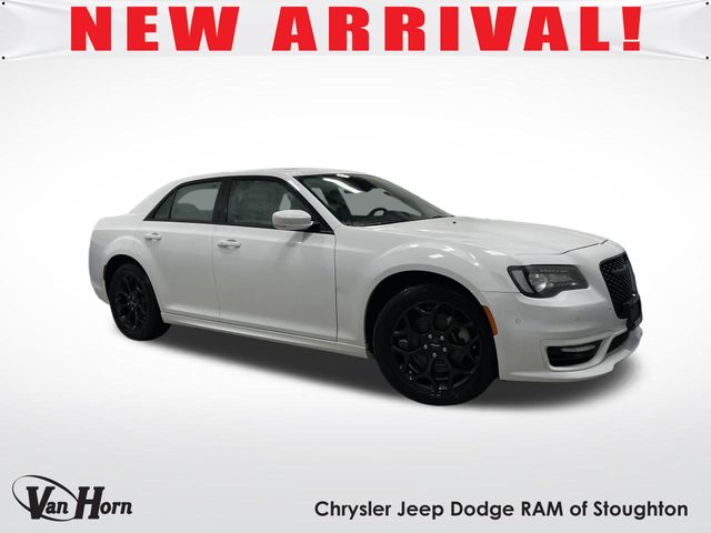 2023 Chrysler 300 Touring photo