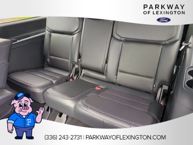 New 2026 White Ford Platinum image 31