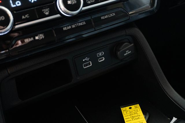Used 2025 Honda Pilot SUV