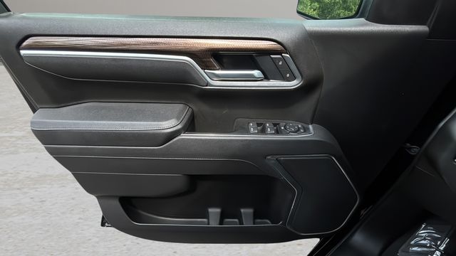 Used 2026 Black Chevrolet RST image 17