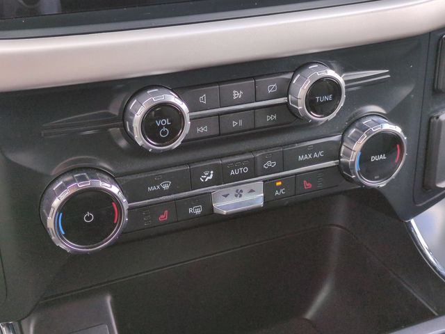 Used 2022 Silver Ford XLT image 24