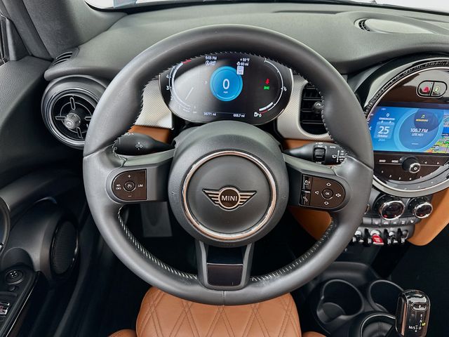 2022 MINI Cooper Signature 11