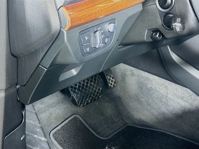 Thumbnail: 2022 Audi Q5 - 10