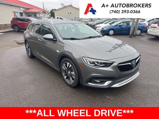 2018 Buick Regal TourX Essence AWD