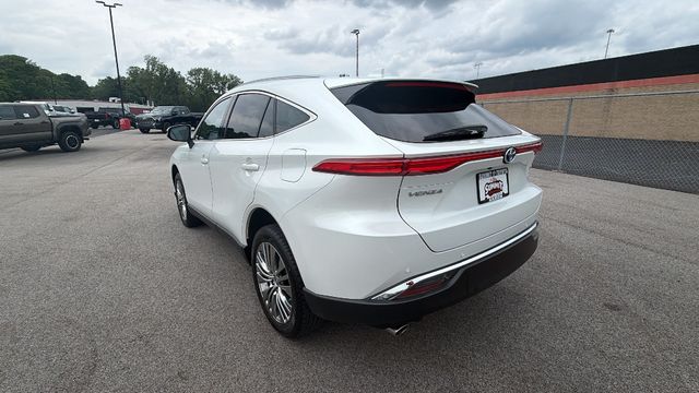 2023 Toyota Venza XLE - Image 3