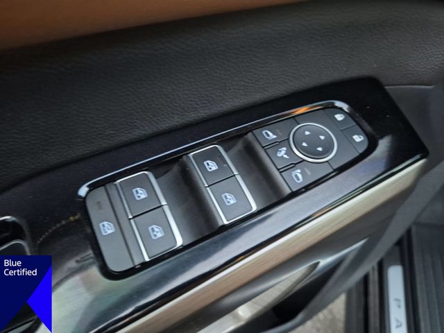 Used 2025 Black Nissan Platinum image 13
