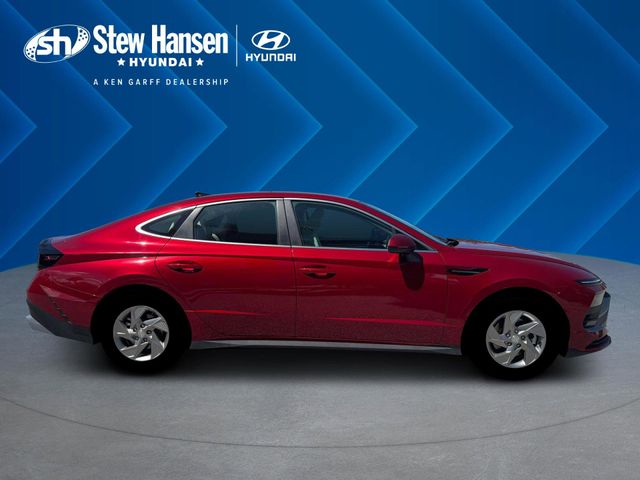 New 2026 Red Hyundai SE image 9