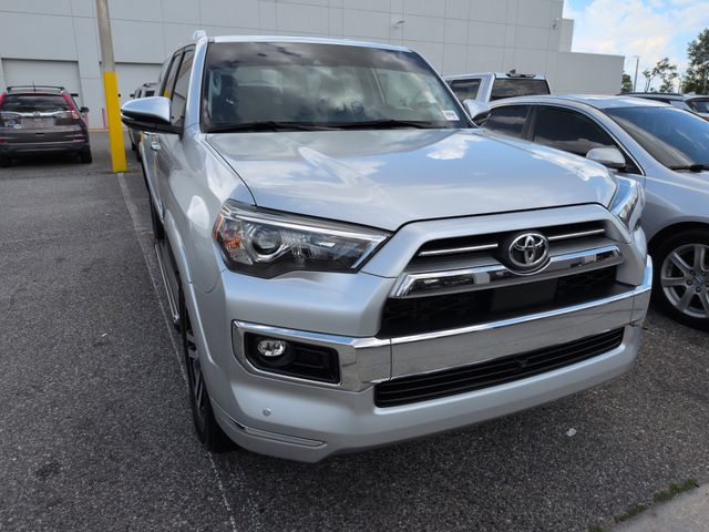 Classic Silver Metallic 2022 Toyota 4Runner Limited 4WD SUV / Crossover All-Wheel Drive 5-Speed Automatic