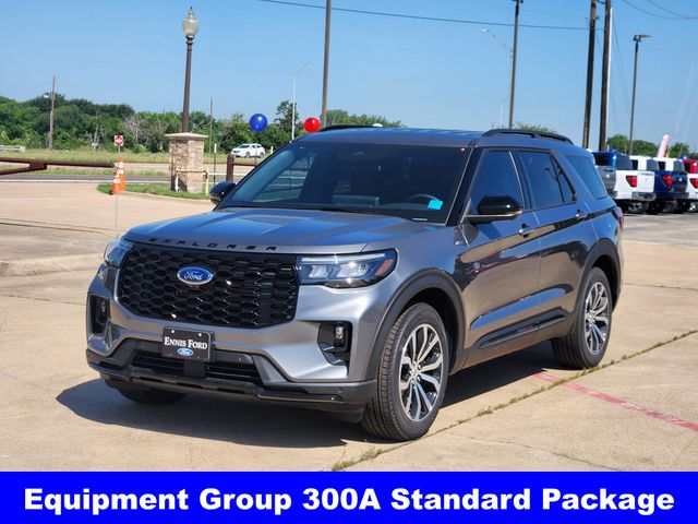 2025 Ford Explorer ST-Line photo