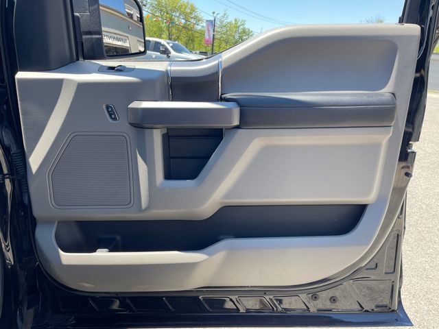 2019 Ford F-150 XLT - Black Metallic exterior view 15