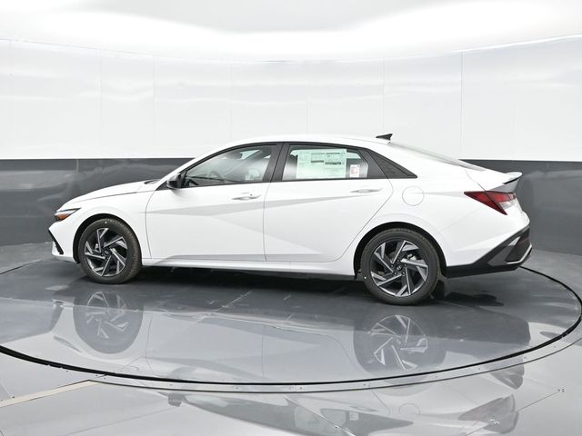 2025 Hyundai Elantra SEL 5