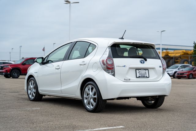 2012 Toyota Prius c Four 5