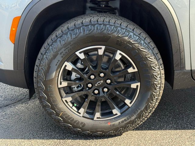 new 2026 Chevrolet Traverse car, priced at $53,620