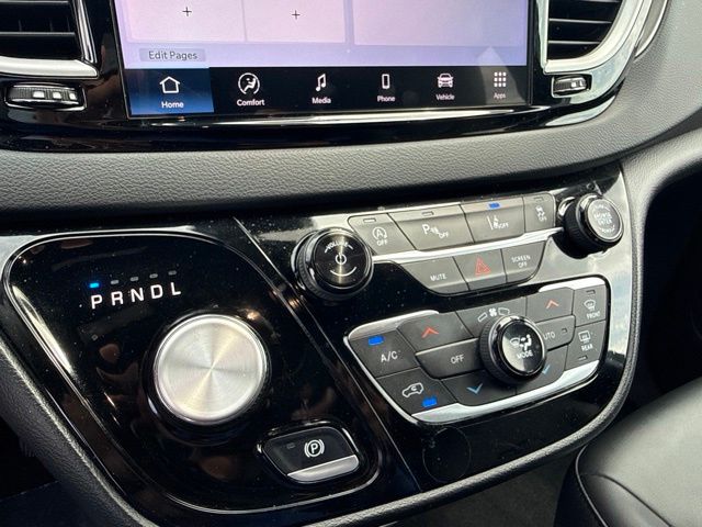 2025 Chrysler Pacifica - $25,988