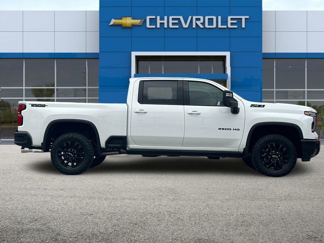 2025 Chevrolet Silverado 2500HD LTZ 4