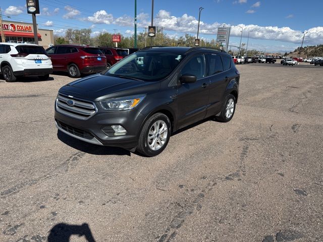 Gray (Magnetic) 2018 Ford Escape SE FWD SUV / Crossover Front-Wheel Drive 6-Speed Automatic