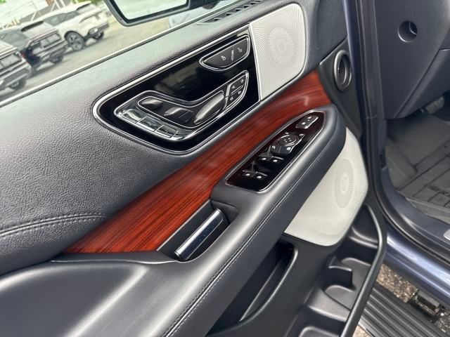 2023 Lincoln Navigator L Reserve photo