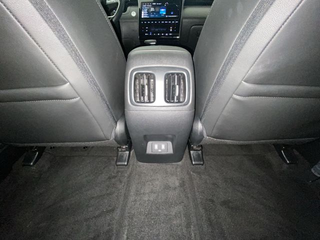 Used 2024 Gray Hyundai SEL image 29