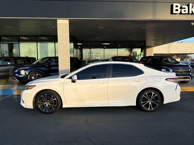 2018 Toyota Camry SE 8