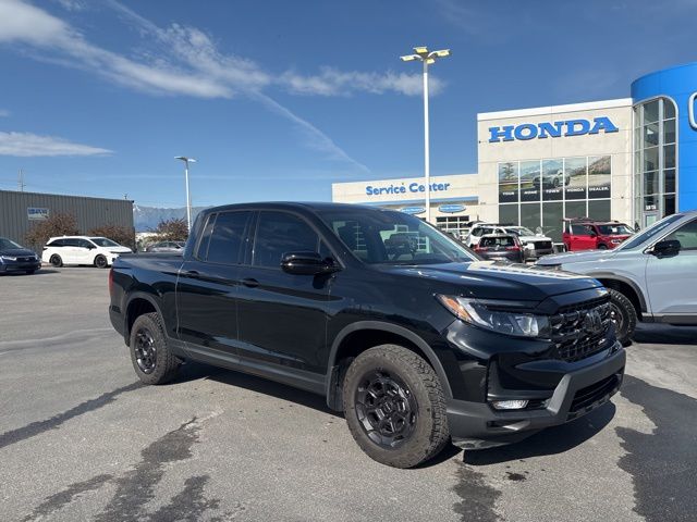 Black 2025 Honda Ridgeline Sport+ AWD Pickup Truck All-Wheel Drive 9-Speed Automatic