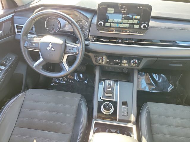 2024 Mitsubishi Outlander SE - Photo 17