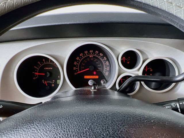 Used 2007 White Toyota SR5 image 13