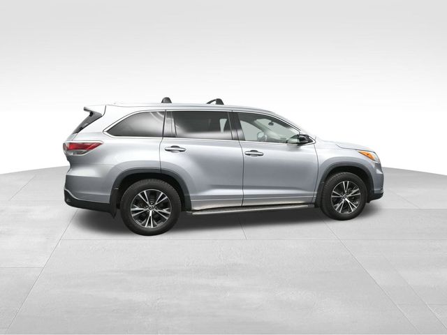 2016 Toyota Highlander XLE V6 3