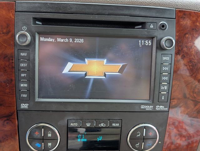 Used 2014 White Chevrolet LTZ image 19