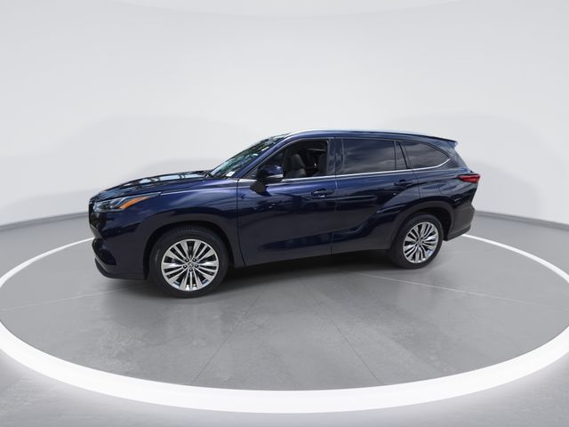 Used 2023 Toyota Highlander SUV