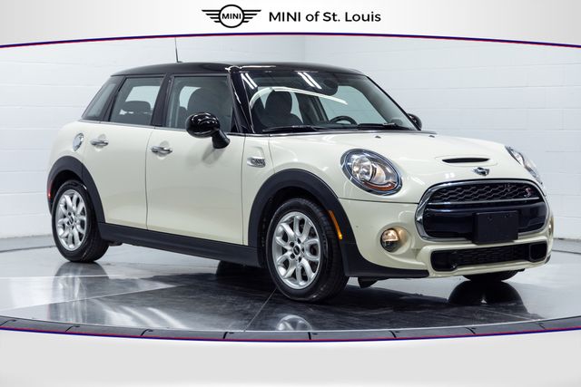 2018 MINI Cooper S 4-Door Hatchback FWD