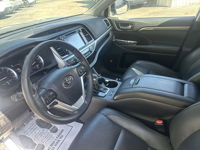 Used 2019 Silver Toyota Limited image 18
