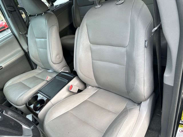 Used 2017 Toyota Sienna Van