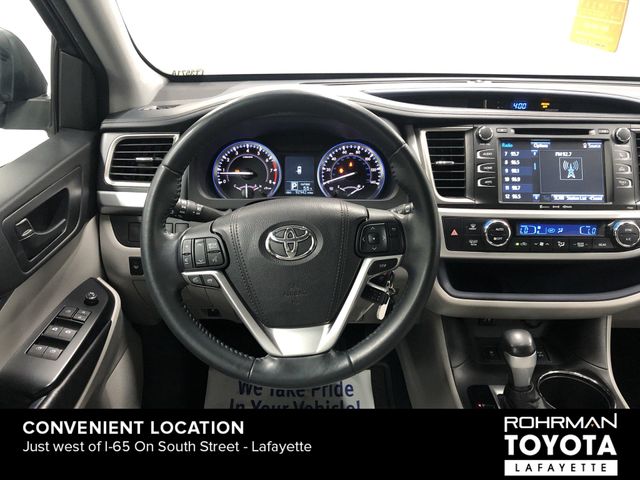 2016 Toyota Highlander LE Plus V6 15