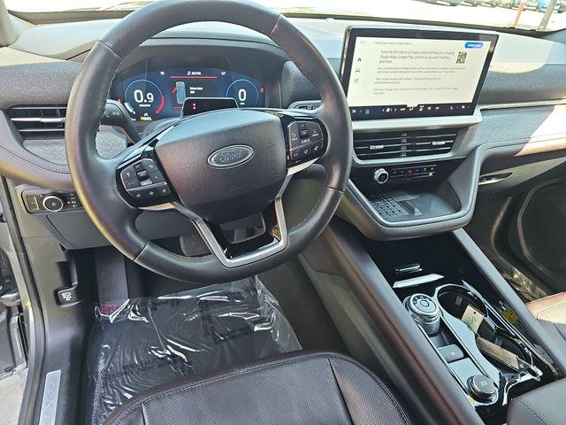 Used 2025 Gray Ford Platinum image 16