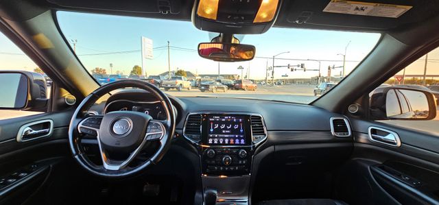 2020 Jeep Grand Cherokee Altitude 47