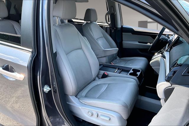 Used 2022 Honda Odyssey Van