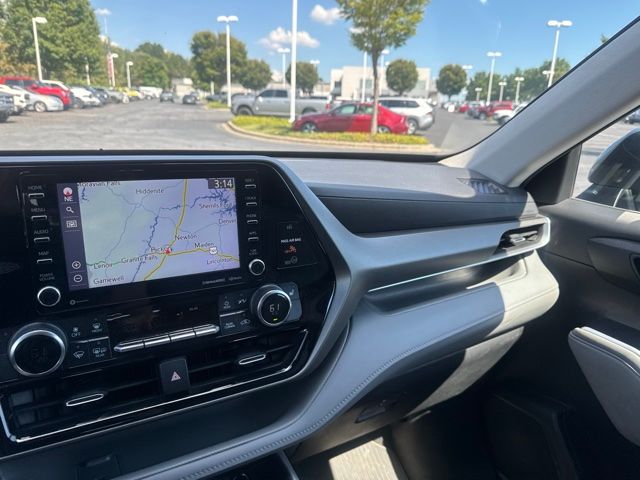 2021 Toyota Highlander XLE - Photo 11