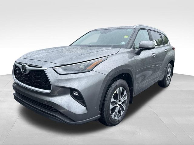 Heavy Metallic 2026 Toyota Highlander SUV / Crossover All-Wheel Drive 8-Speed Automatic