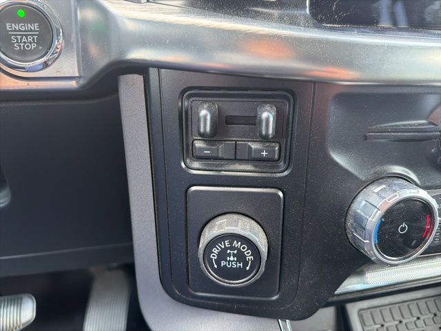 Certified Used 2023 Gray Ford Lariat image 27