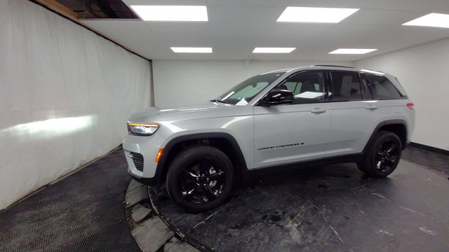 2024 – Jeep – Grand Cherokee