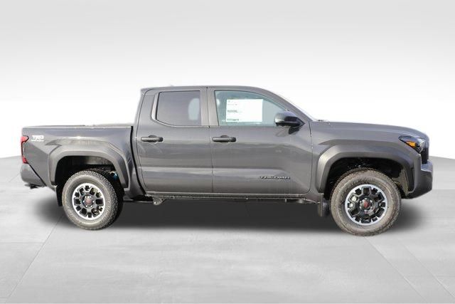 2024 Toyota Tacoma TRD Off-Road 17