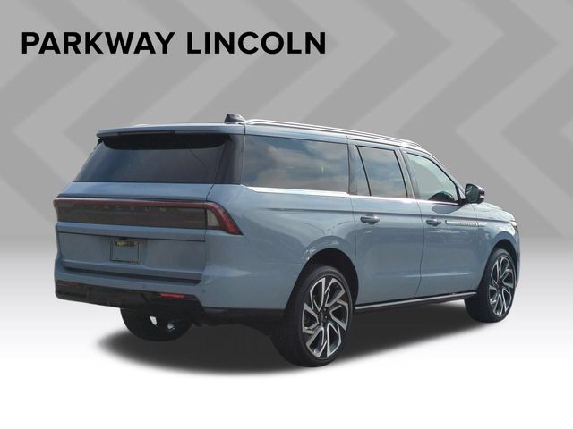 Used 2026 Gray Lincoln Reserve image 5