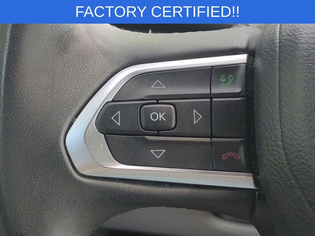 Used 2024 White Jeep Latitude image 19