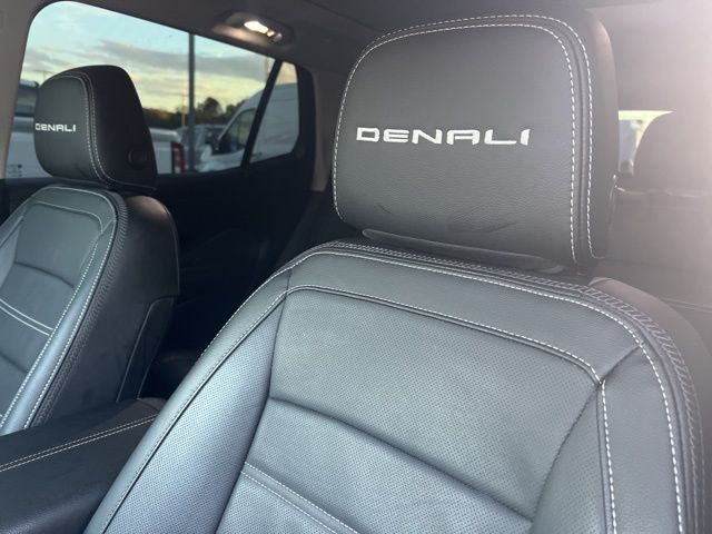 2022 GMC Terrain Denali 12