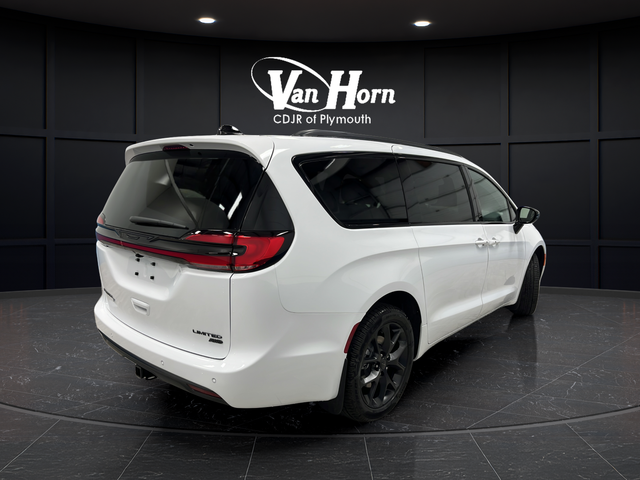 New 2027 Bright White Clearcoat Chrysler Limited image 7