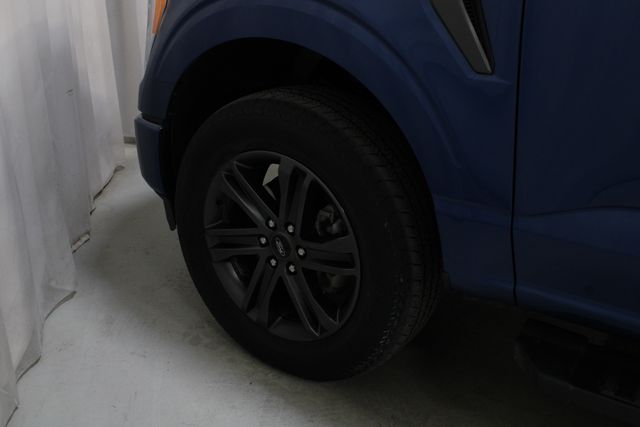 Used 2022 Blue Ford XLT image 29